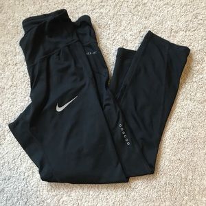Nike Black Cropped Leggings